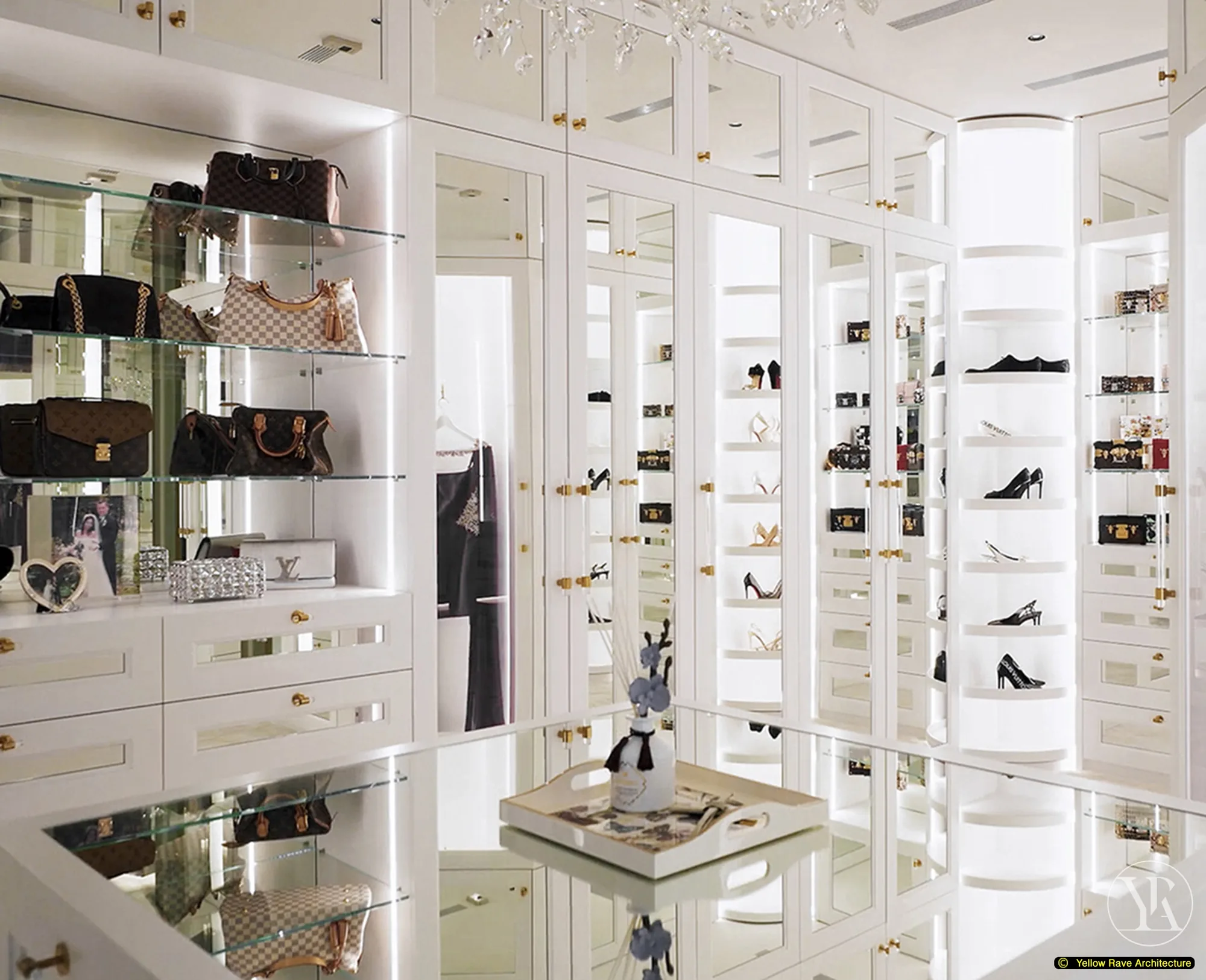 Show Piece Wardrobe